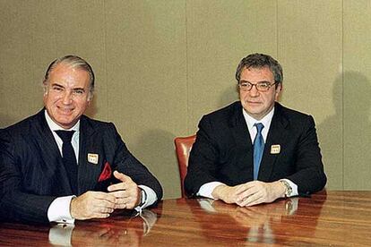 Miguel Horta e Costa (izq.) y César Alierta, presidente de Telefónica.