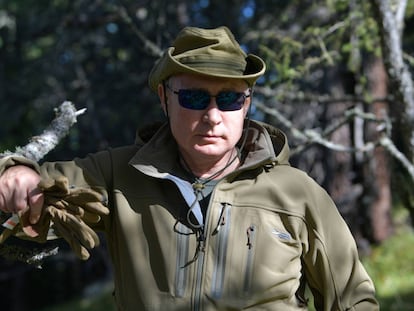 El presidente ruso, Vladimir Putin, es visto durante sus vacaciones en la taiga de Siberia (Rusia).