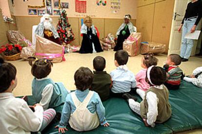 Los Reyes Magos, en la residencia Rosa para menores desamparados.