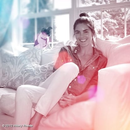 Hilary Rhoda, modelo habitual de Estee Lauder, ha ingresado 3 millones.