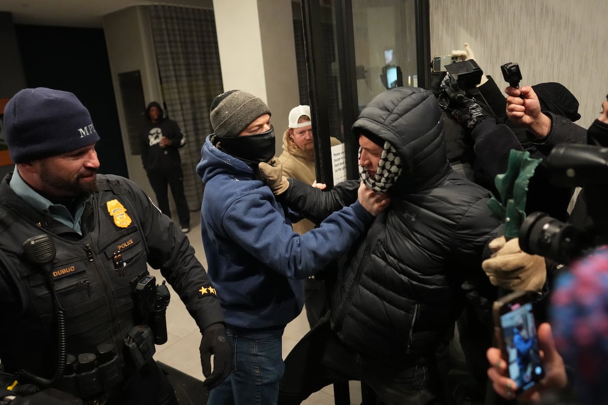 Trump envía fuerzas federales a Minnesota mientras crece la tensión por la muerte de un enfermero