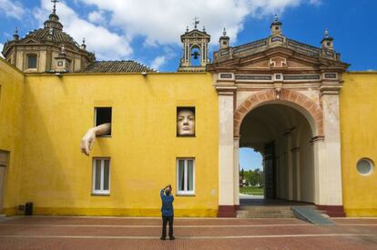 Escultura-instalación de Cristina Lucas en el Centro Andaluz de Arte Contemporáneo (CAAC) de Sevilla.