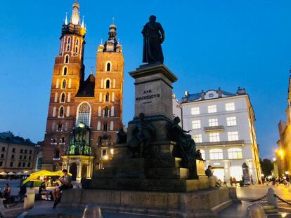 Rynek Glówny, la plaza mayor de Cracovia (Polonia).