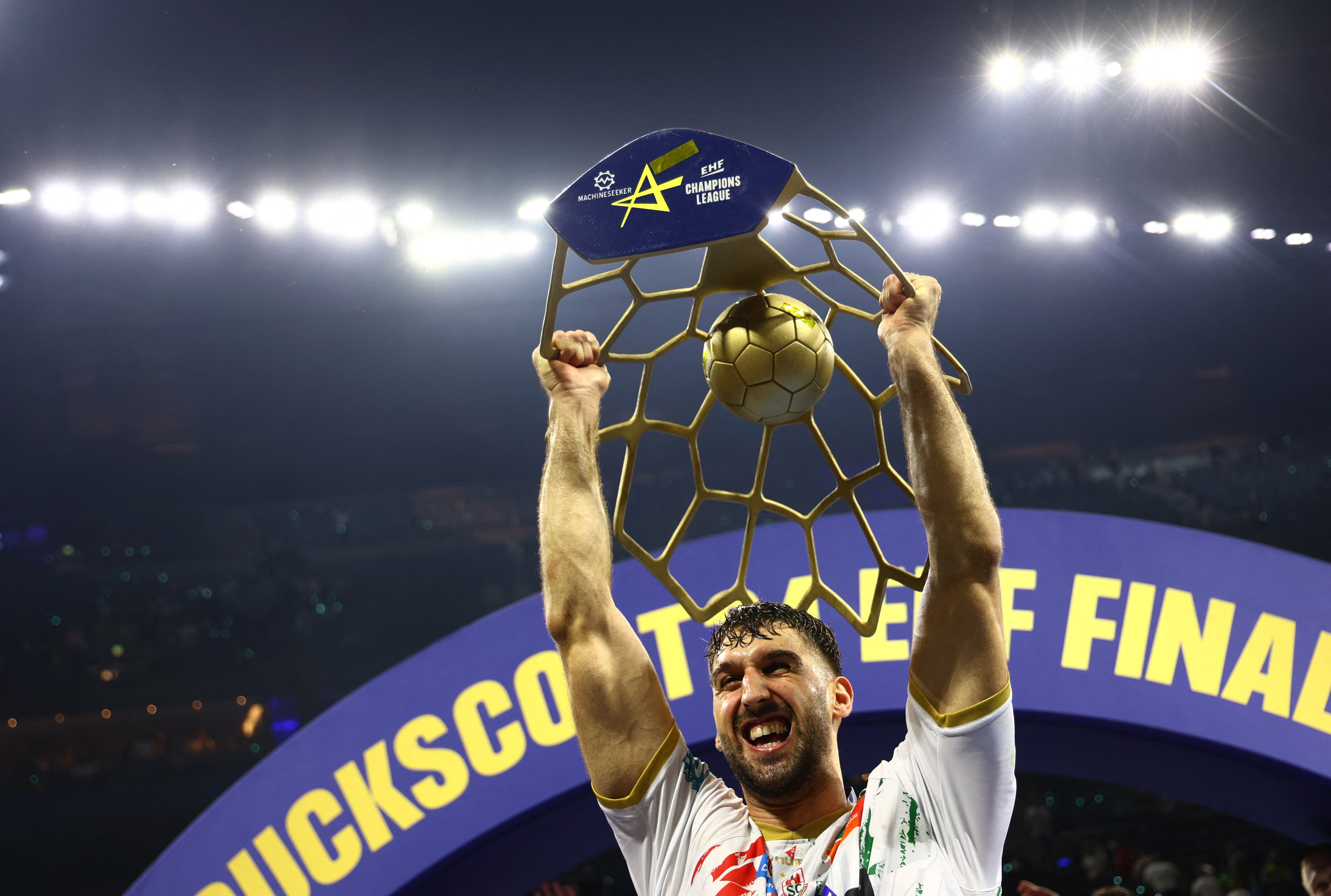 Antonio Serradilla, de perder un ojo por un tumor y salvarse de un atentado terrorista a ganar la Champions de balonmano