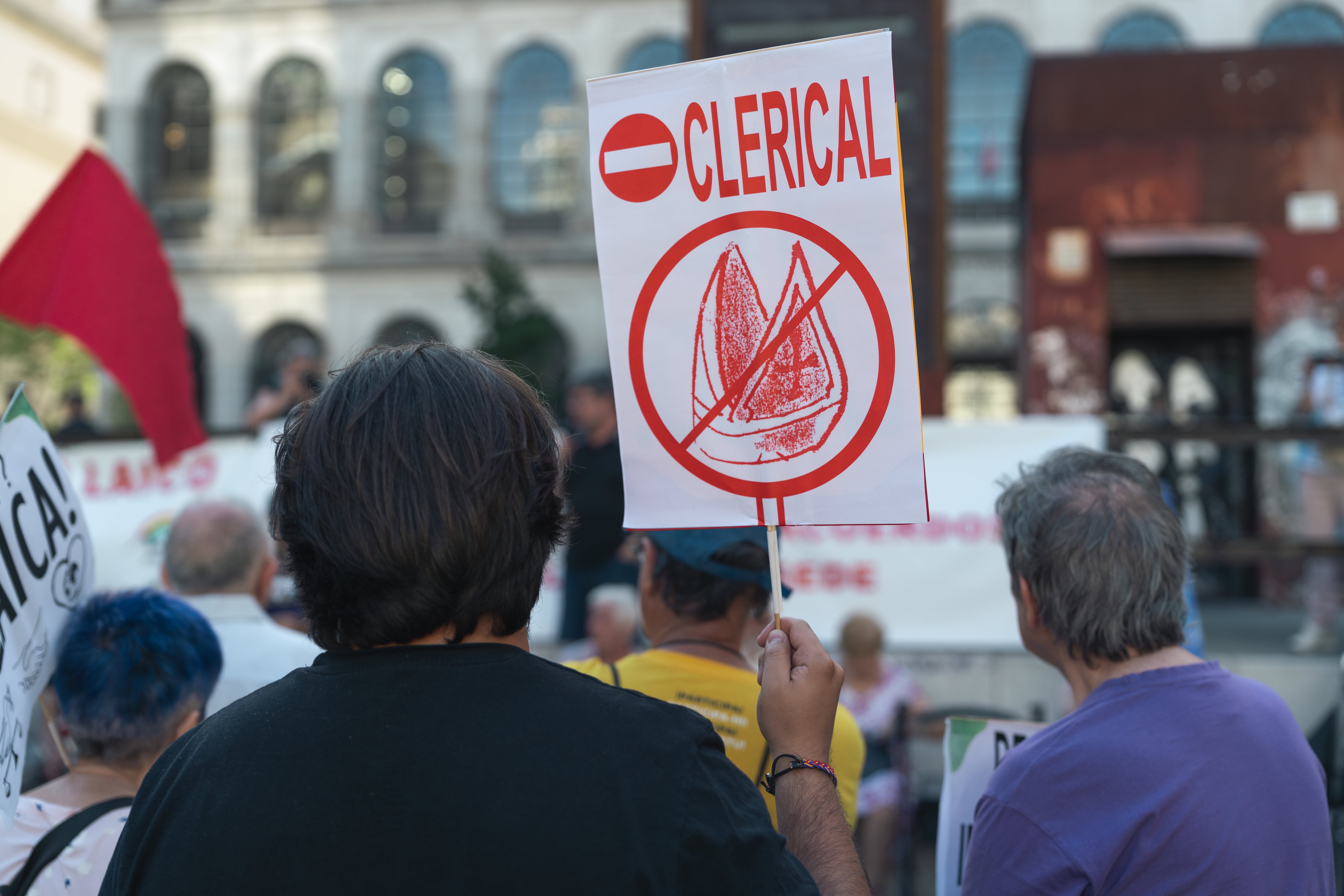 La España que no espera al Papa (ni protesta)