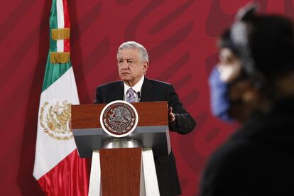 Andrés Manuel López Obrador, participa este durante una rueda de prensa.