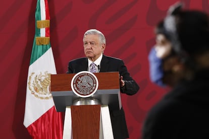 Andrés Manuel López Obrador, participa este durante una rueda de prensa.