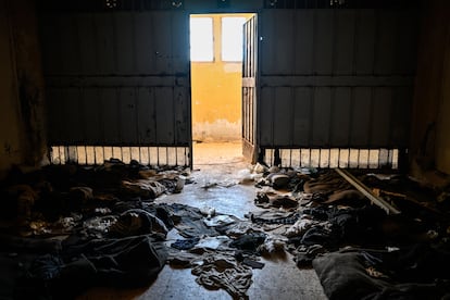 Interior de una de las celdas de la prisión de Saidnaya es famosa por las ejecuciones en masa y las torturas sistemáticas que allí se llevaron a cabo.