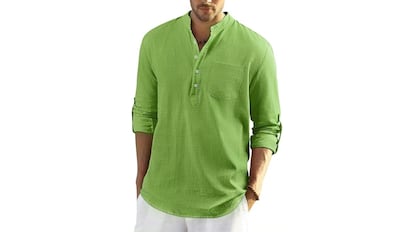 Esta es la camisa de lino para hombre más vendida de Amazon.