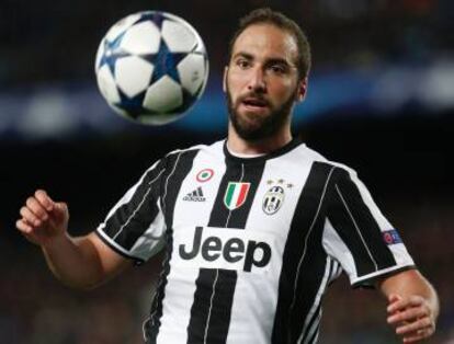 La Juve pag&oacute; 90 millones por Higua&iacute;n. 