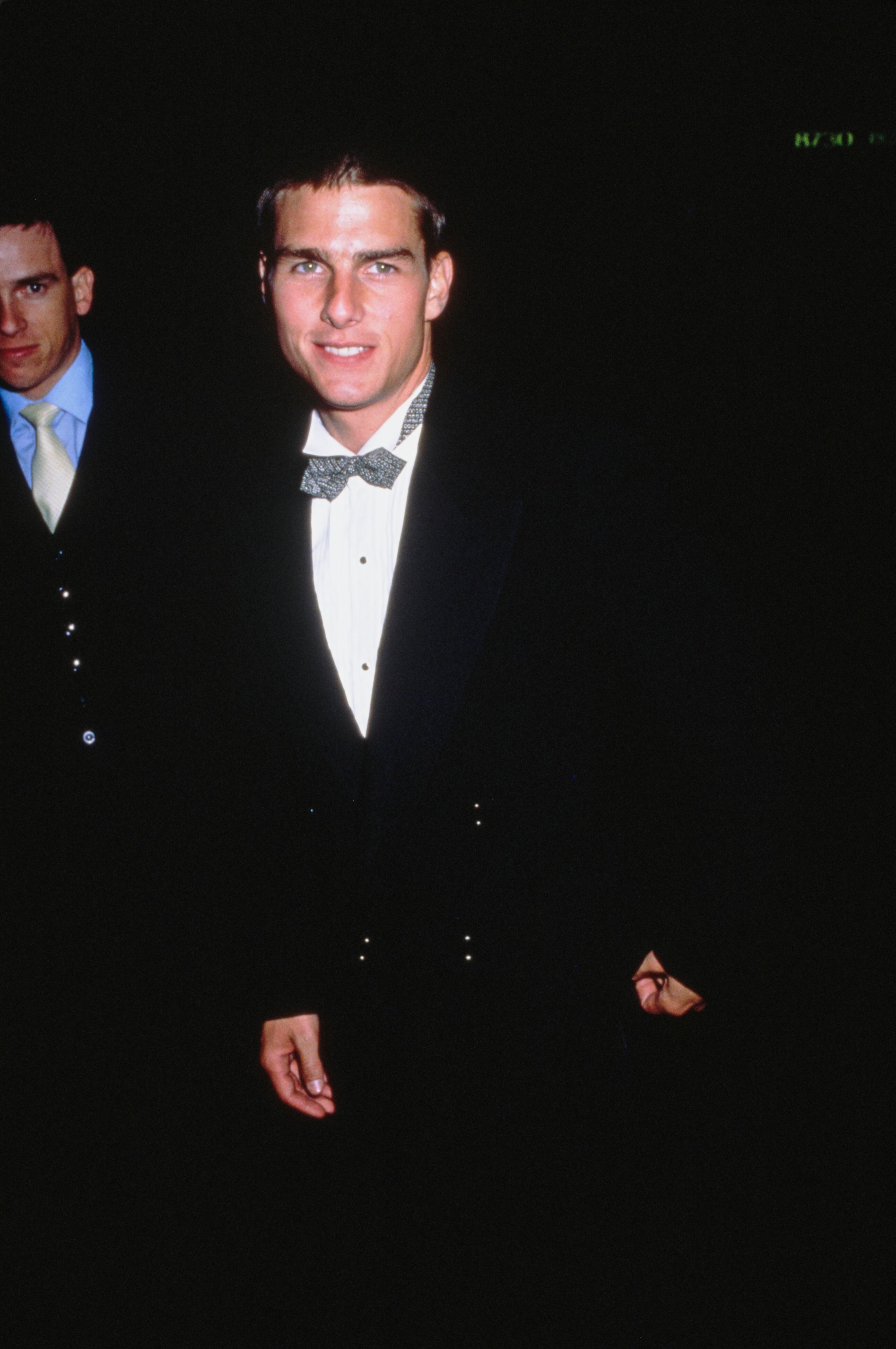 Cruise proved that less is almost always more. A 'buzzcut' haircut and a simple dress featuring only a miniature bow was what she wore to the Oscars in 1989.