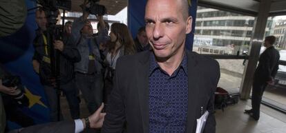 Varoufakis a su llegada a la sede la Comisi&oacute;n Europea este martes.