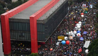 Protesto na av. Paulista contra os cortes na Educação, em maio de 2019.