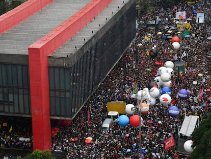 Protesto na av. Paulista contra os cortes na Educação, em maio de 2019.