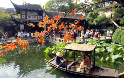 Visitantes en el Jardín Liu, en la ciudad china de Suzhou.