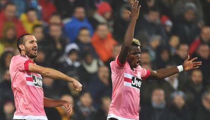 Las protestas de Chiellini y Pogba, ayer contra el Sassuolo