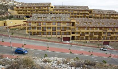 Una urbanizaci&oacute;n en Benalm&aacute;dena, con pisos cerrados e inhabitados