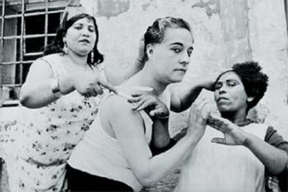 <i>Isla de Sifnos, Ciclódes (Grecia)</i> (1961), de Henri Cartier-Bresson.