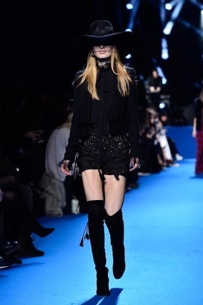 Elie Saab : Runway &#8211; Paris Fashion Week Womenswear Fall/Winter 2016/2017