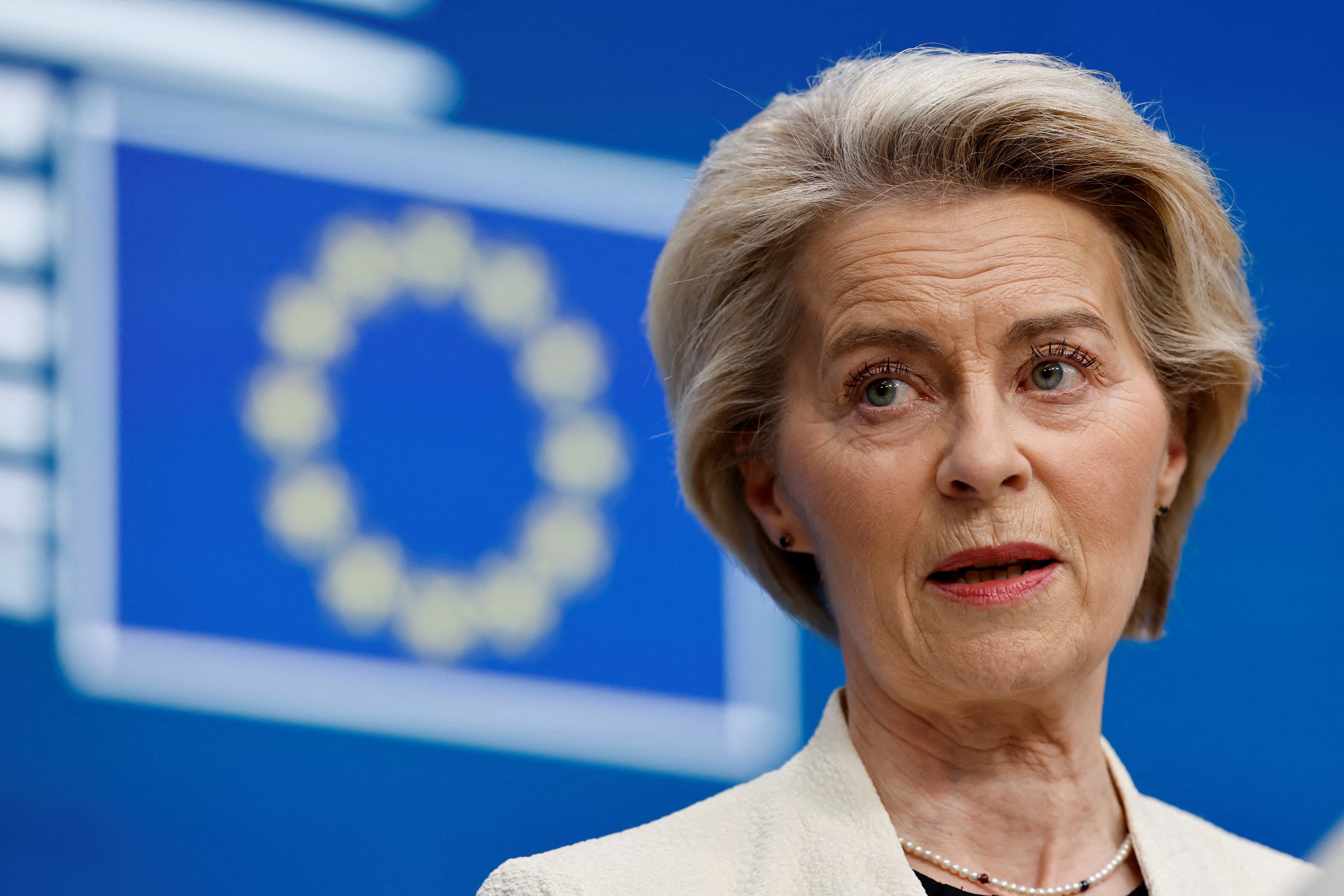 La presidenta de la Comisión Europea, Ursula von der Leyen, en una conferencia de prensa en Bruselas, el 7 de marzo.