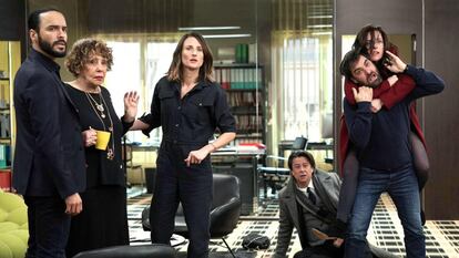 Una imagen de "Call my Agent!", conocida en Francia como 'Dix pour cent'.