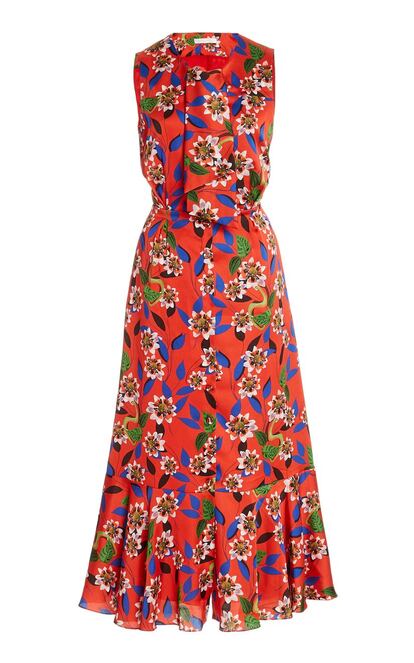 El vestido midi perfecto es otra de las compras que tienes que hacer este verano así que, si es con descuento, mejor. Este de Borgo de Nor con estampado floral a todo color pasa de 505 euros, a 303 y lo puedes encontrar aquí.