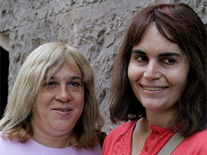 Gina Serra (izquierda) y Joana López.