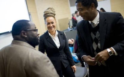 Rachel Dolezal, durante um encontro na sede da NAACP.