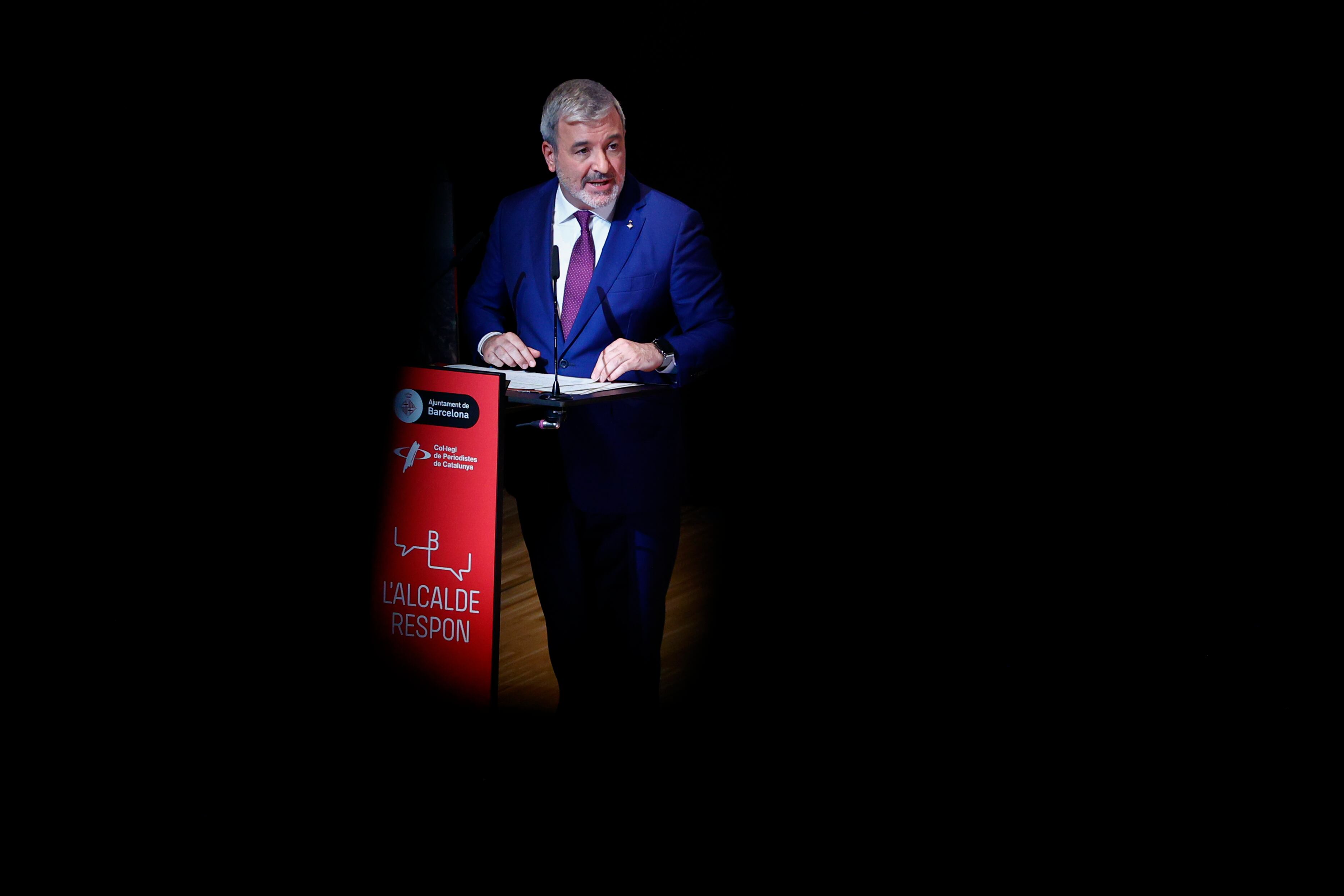 El alcalde de Barcelona, Jaume Collboni, en febrero pasado, durante la conferencia anual que organiza el Colegio de Periodistas.