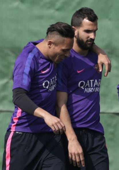 Adriano y Montoya, durante el entrenamiento de ayer.