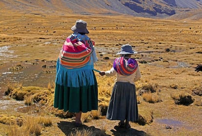 El debate sobre el traje y la raza está también entre los pobladores del oriente y el occidente del país.