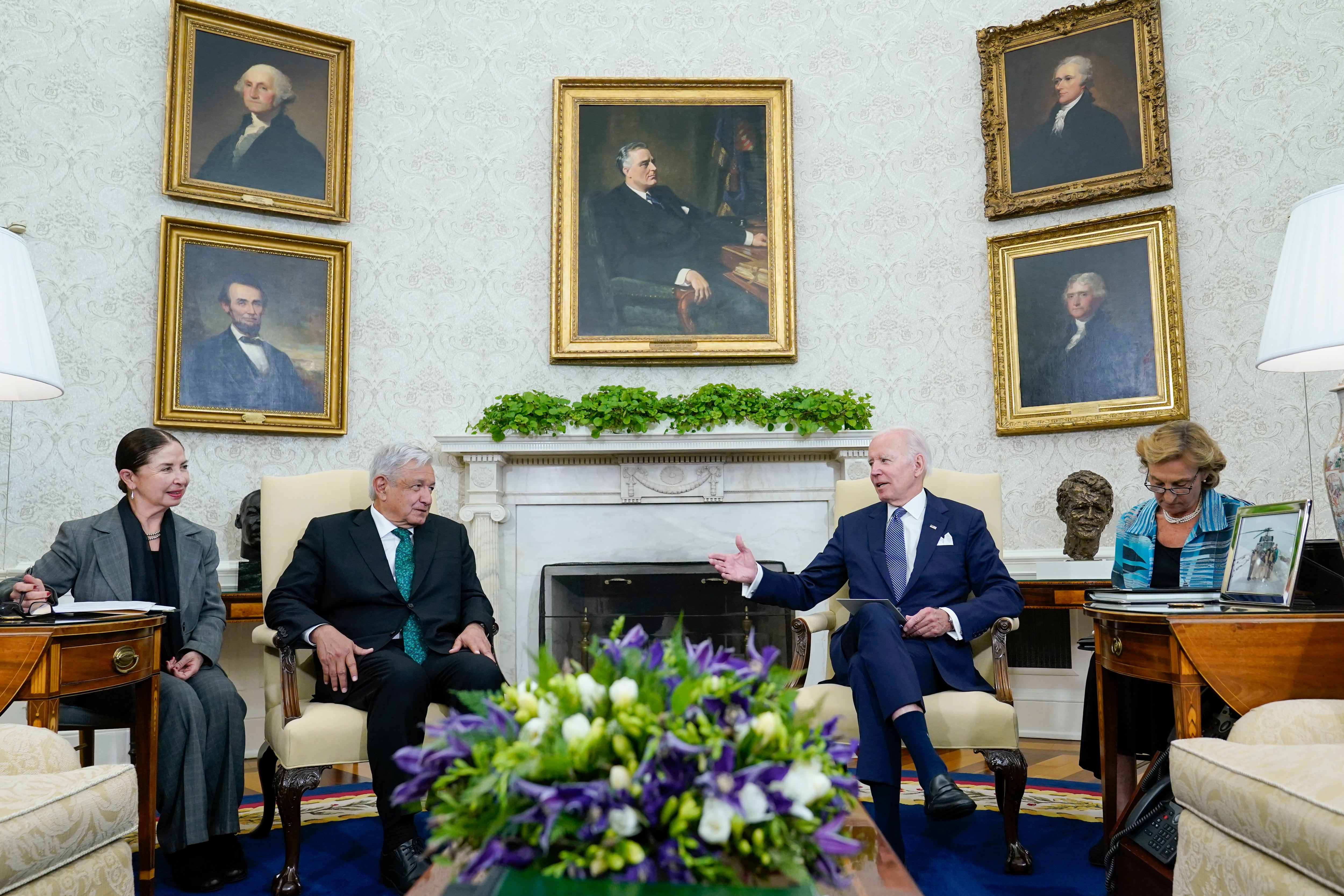 Los presidentes de México y EEUU durante su reunión en la Oficina Oval de la Casa Blanca, este martes.
