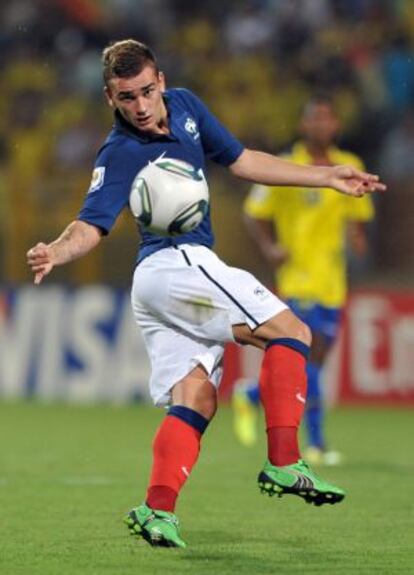 Griezmann durante un partido con la selección de Francia sub-21.