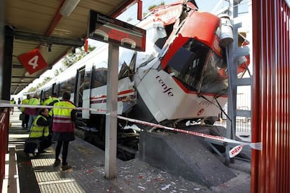 Un total de 12 heridos en el choque de un tren contra el tope de vía en la estación de Mataró (Maresme).