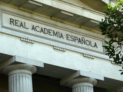 Imagen de la fachada de la Real Academia Española.