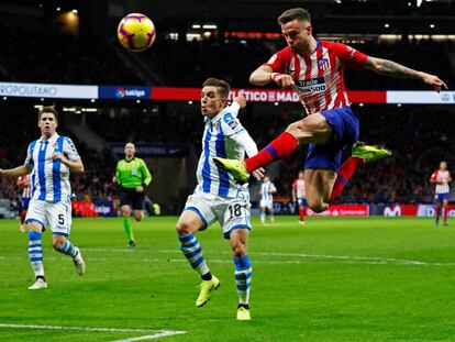 Saúl remata de forma acrobática en el duelo del Metropolitano contra la Real.