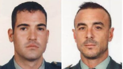 Los guardias civiles David Pérez y Miguel Ángel González, muertos la noche de este viernes en Barbate tras la embestida de una narcolancha.