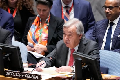 El secretario general de la ONU, António Guterres, se dirige al Consejo de Seguridad, el 24 de octubre. “Han visto su tierra devorada por asentamientos y con una plaga de violencia”, dijo.