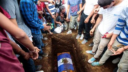 Funeral de Junior Gaitan, disparado durante las recientes protestas contra el Gobierno del presidente nicaragüense Daniel Ortega en Masaya, Nicaragua, el pasado 3 de junio.