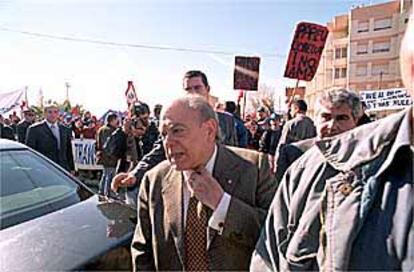 Jordi Pujol, en un momento de su visita de ayer a la comarca del Baix Ebre.