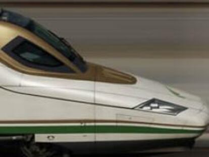 Fotografía facilitada por Talgo de un tren de alta velocidad similar al que un consorcio español, liderado por Renfe, Adif y Talgo, entre otras compañías, construirá entre Medina y La Meca y cuyo contrato de adjudicación se firmó hoy en la capital saudí.