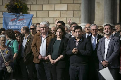 Ada Colau en la concentración en apoyo a los encausados por la declaración de independencia.