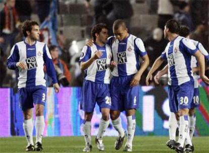 Los jugadores del Espanyol celebran uno de sus goles