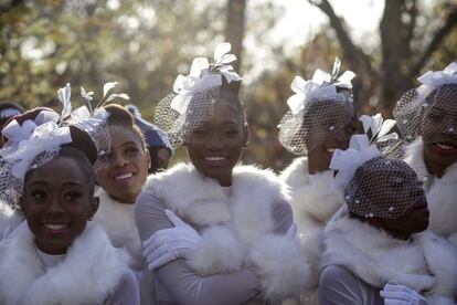 El desfile se ha convertido en una tradición previa a las cenas de Acción de Gracias en Estados Unidos, con más de 50 millones de espectadores siguiendo la transmisión en todo el país.