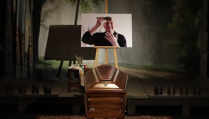 El funeral del dramatúrgo en el Piccolo Teatro di Milano.