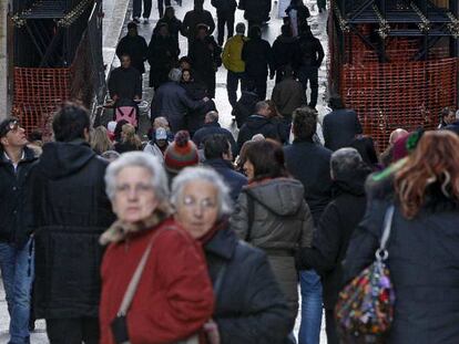 Una calle de L'Aquila en la víspera del aniversario del terremoto.