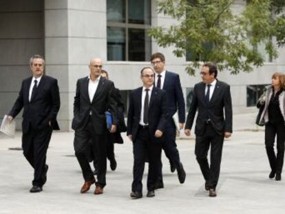 El auto de la juez destaca el reparto de papeles entre el Govern, el Parlament y las asociaciones independentistas