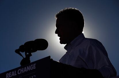 Mitt Romney, durante un acto electoral en Davenport, Iowa, el 29 de octubre.