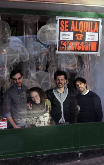 El colectivo de artistas que ha impulsado el proyecto "Se alquila".