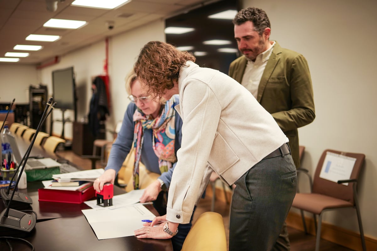 El PSOE denuncia a David Pérez, el concejal “aguafiestas” de Madrid, por presunto abuso de poder